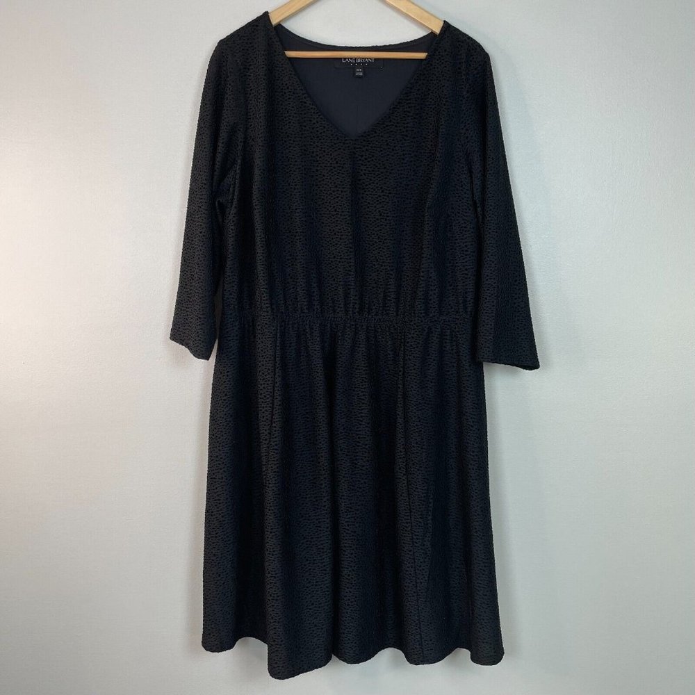 Lane Bryant Dress 14/16 Black Spotted Textured Elastic Waist V-Neck 3/4 Sleeve